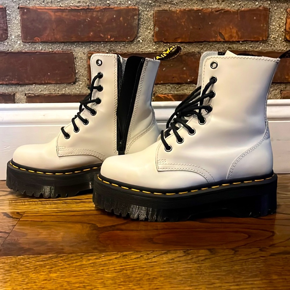 Dr Marten | Jadon Boot Smooth Leather Platforms